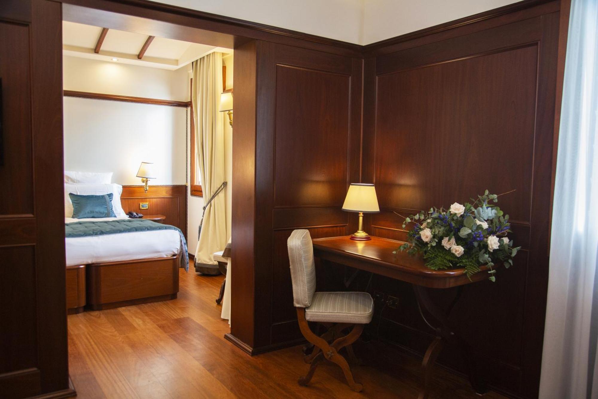 Hotel Bucintoro Venice Exterior photo