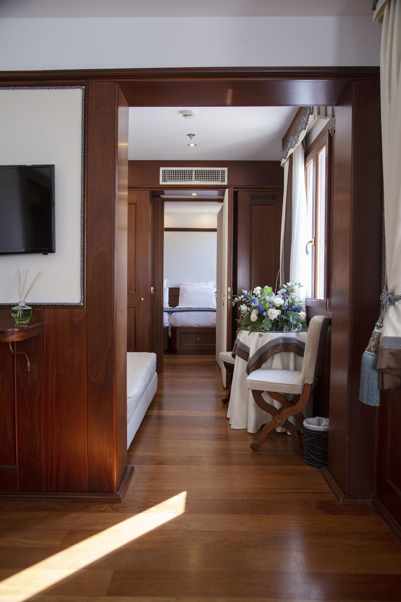 Hotel Bucintoro Venice Exterior photo